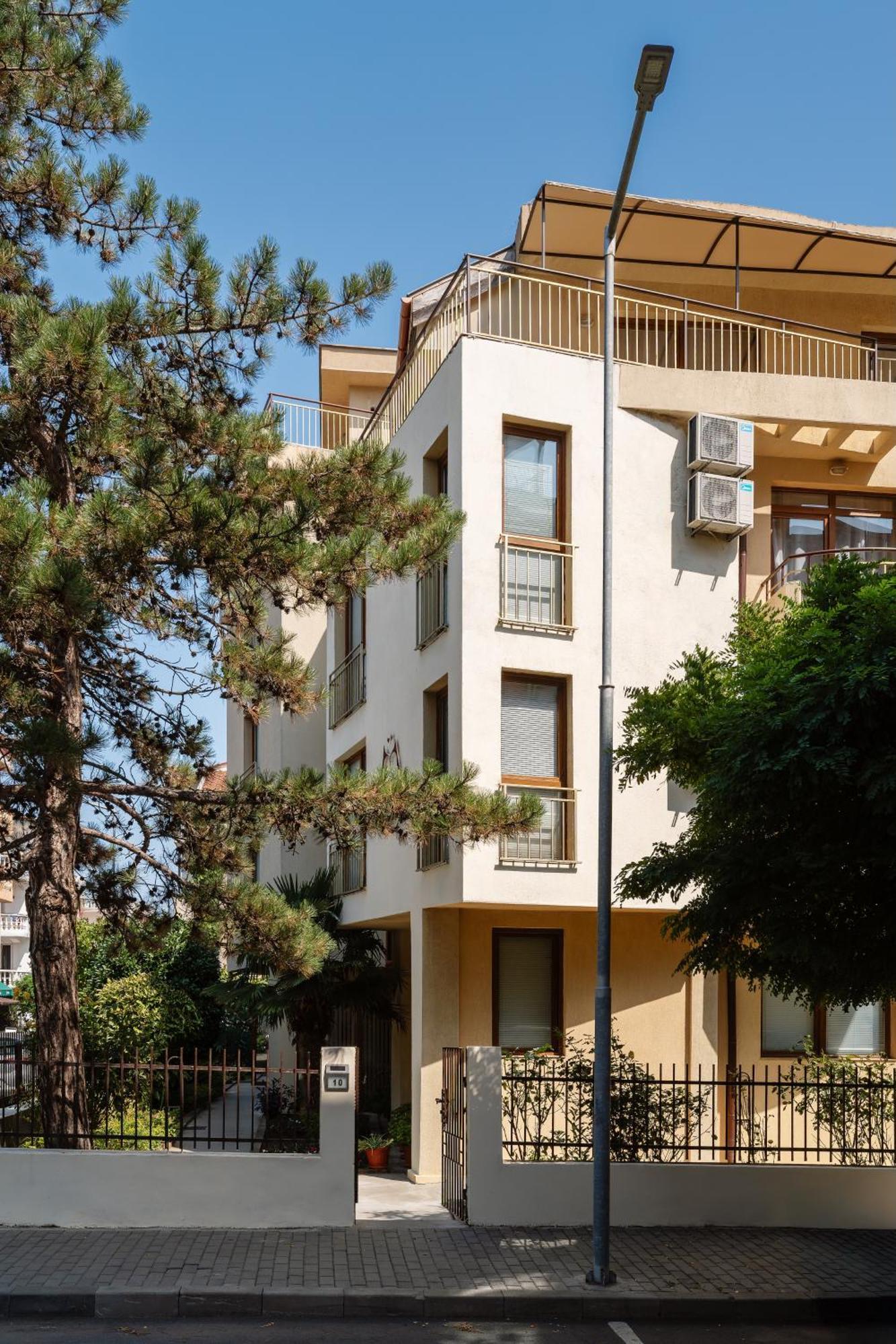 Hotel Milan 프리모르스코 외부 사진